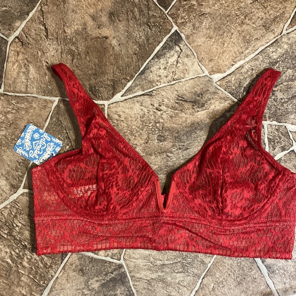 NWT Free People Bra Tameeka Underwire Lace Bra in Berry Electric - Picture 3 of 7